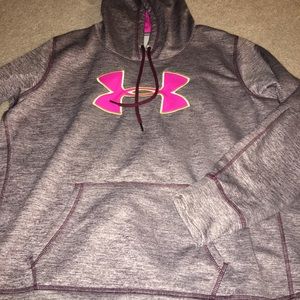 Women’s XL Under Armour hoodie